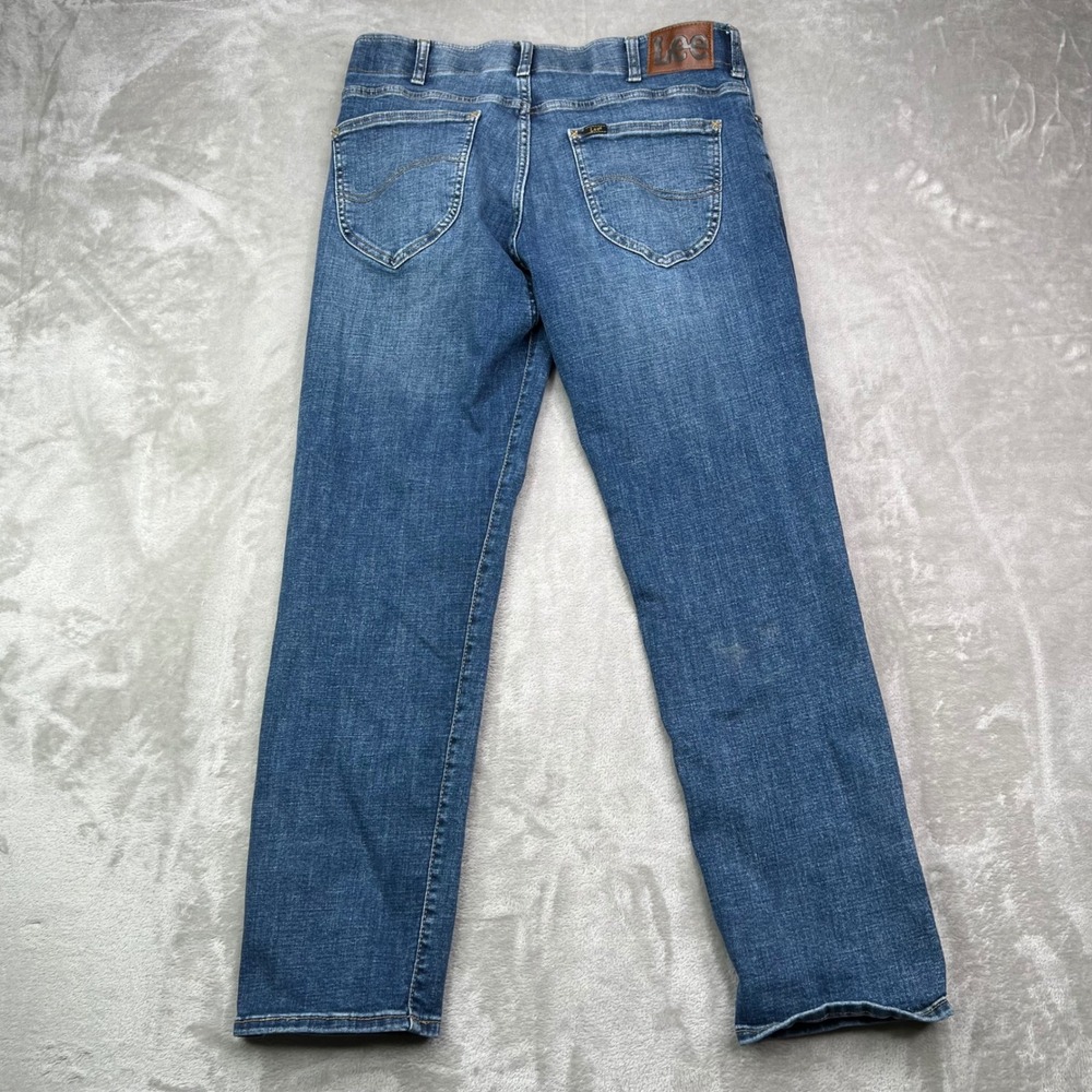 Lee Extreme Motion MVP Jeans Mens 32x30 Blue Solid Straight Fit Tapered Leg - Picture 3 of 14